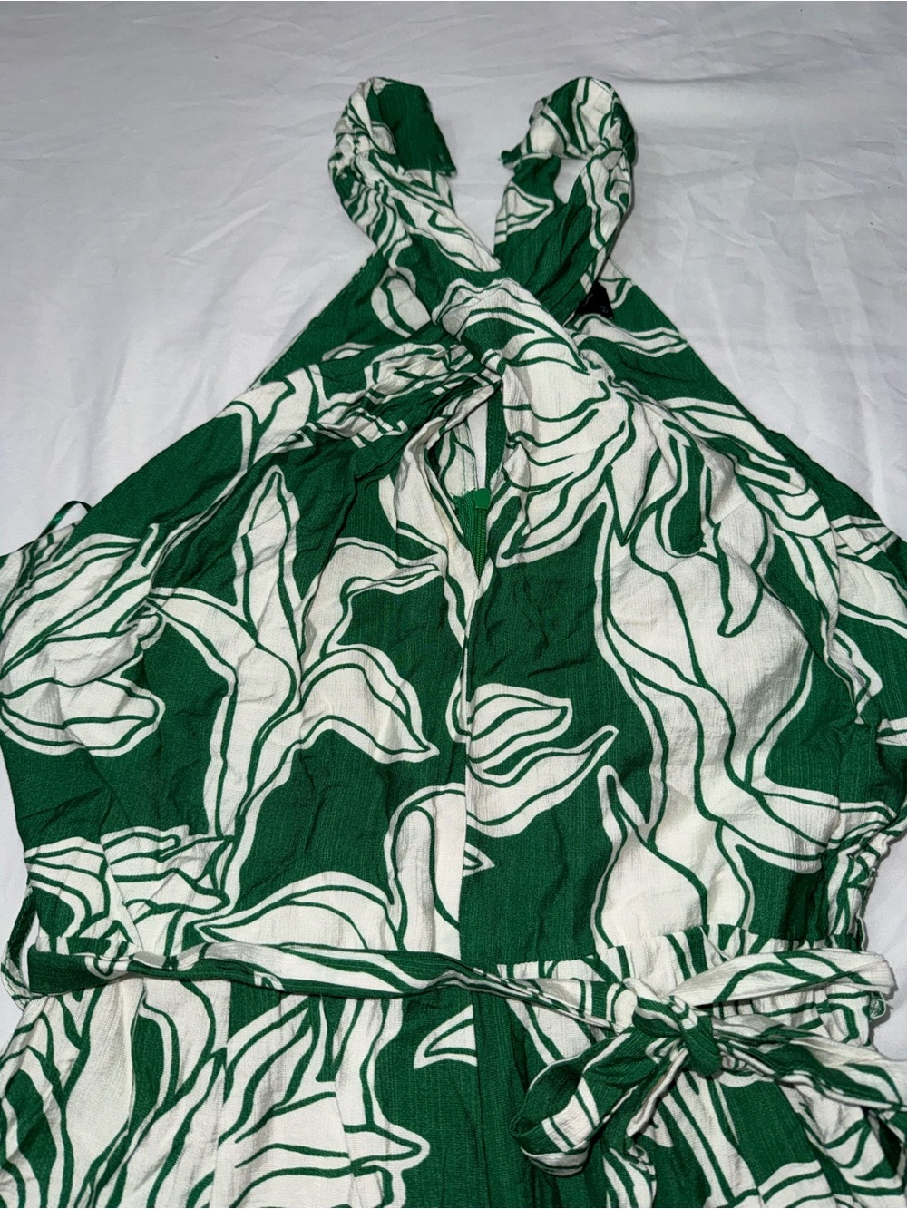 Green & White Halter Tie-Waist Jumpsuit